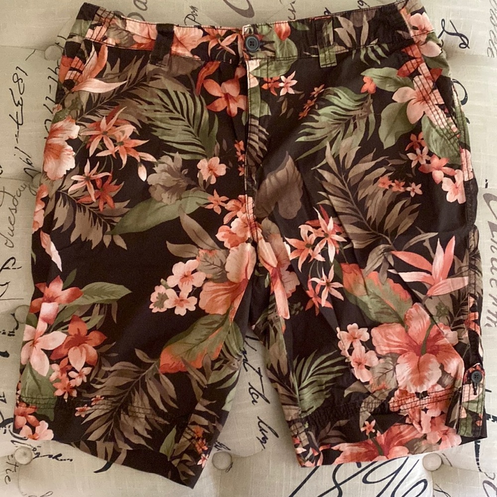 Caribbean Joe Bermuda shorts, size 16p.  Gently used.
